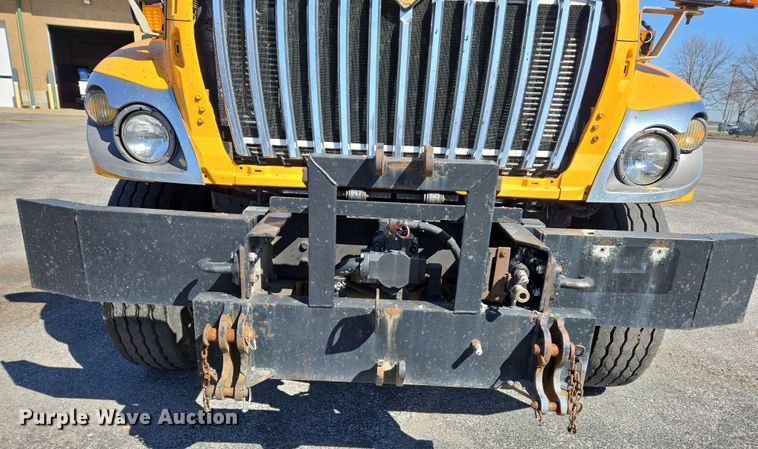 image for item EJ7347 2011 International 7500 dump truck
