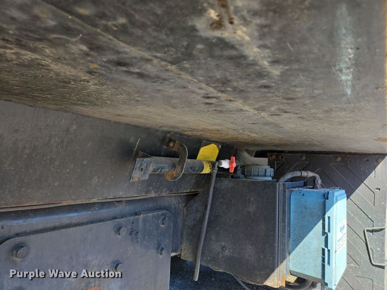 image for item EJ7347 2011 International 7500 dump truck