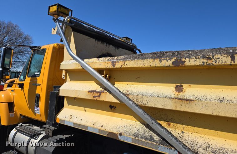 image for item EJ7347 2011 International 7500 dump truck