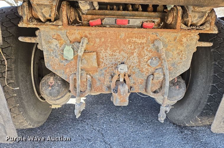 image for item EJ7347 2011 International 7500 dump truck