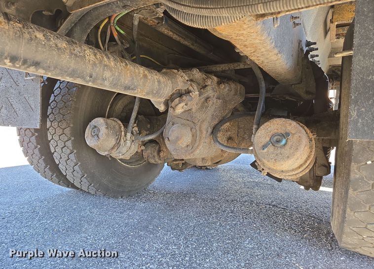 image for item EJ7347 2011 International 7500 dump truck