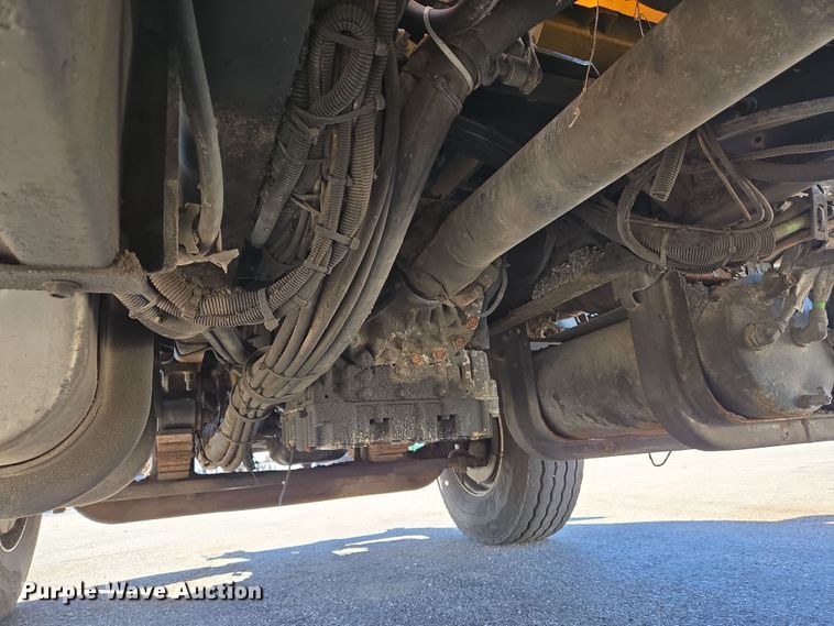 image for item EJ7347 2011 International 7500 dump truck