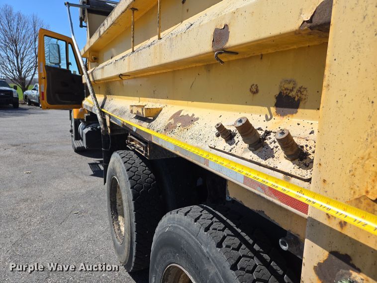 image for item EJ7347 2011 International 7500 dump truck