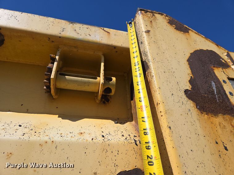 image for item EJ7347 2011 International 7500 dump truck