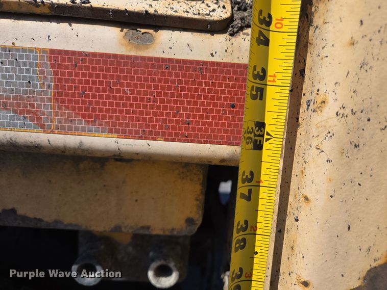 image for item EJ7347 2011 International 7500 dump truck