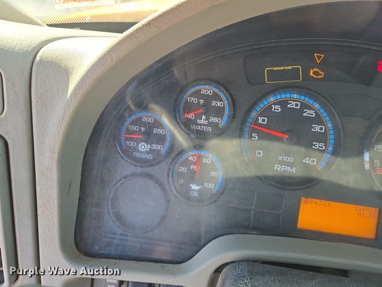 image for item EJ7347 2011 International 7500 dump truck