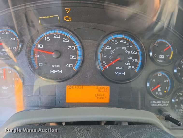 image for item EJ7347 2011 International 7500 dump truck