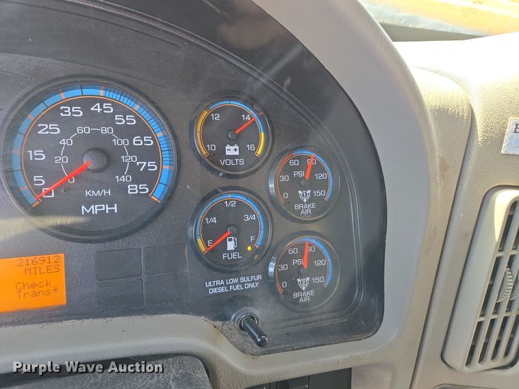 image for item EJ7347 2011 International 7500 dump truck