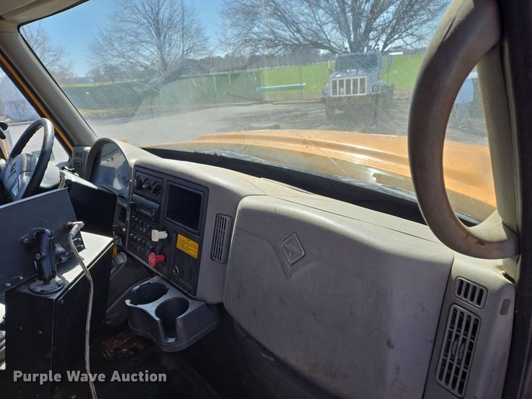 image for item EJ7347 2011 International 7500 dump truck