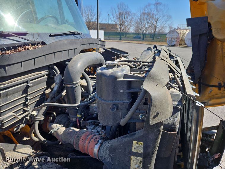 image for item EJ7347 2011 International 7500 dump truck