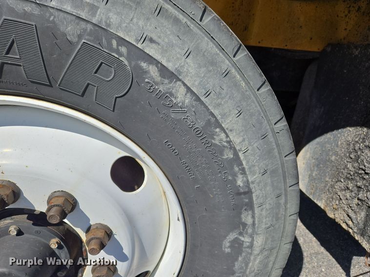 image for item EJ7347 2011 International 7500 dump truck