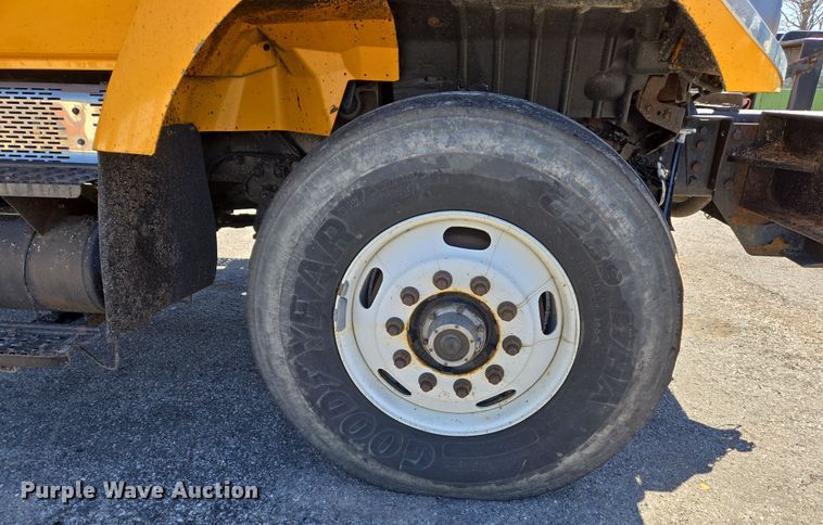 image for item EJ7347 2011 International 7500 dump truck