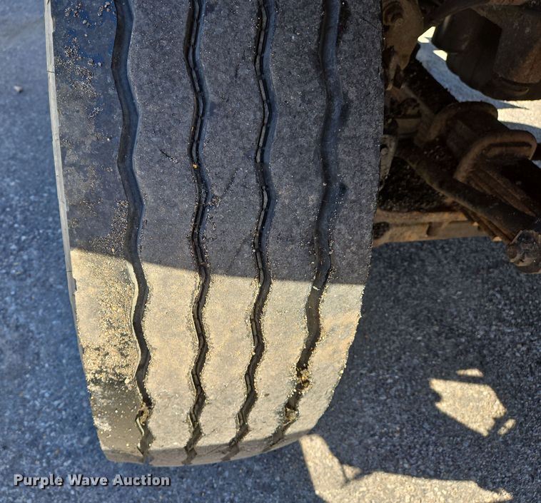 image for item EJ7347 2011 International 7500 dump truck