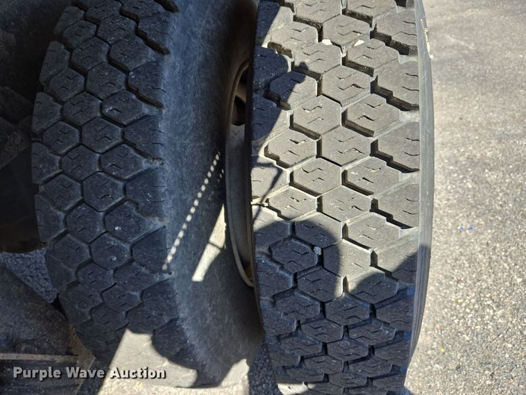 image for item EJ7347 2011 International 7500 dump truck