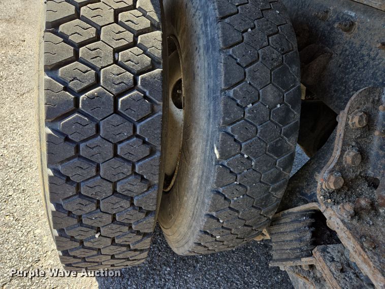 image for item EJ7347 2011 International 7500 dump truck