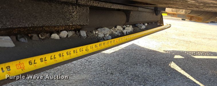 image for item EJ7348 2006 International 7400 dump truck