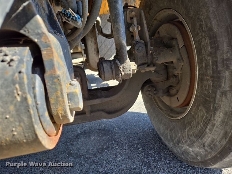 image for item EJ7348 2006 International 7400 dump truck