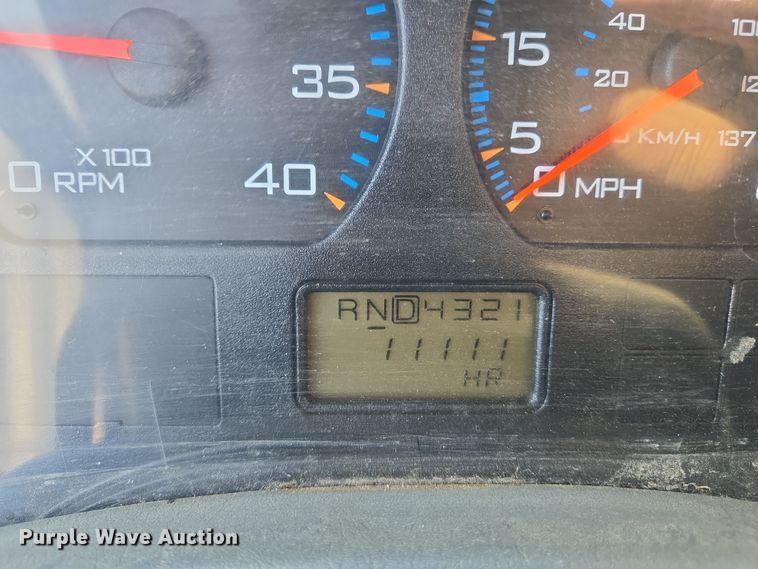 image for item EJ7348 2006 International 7400 dump truck