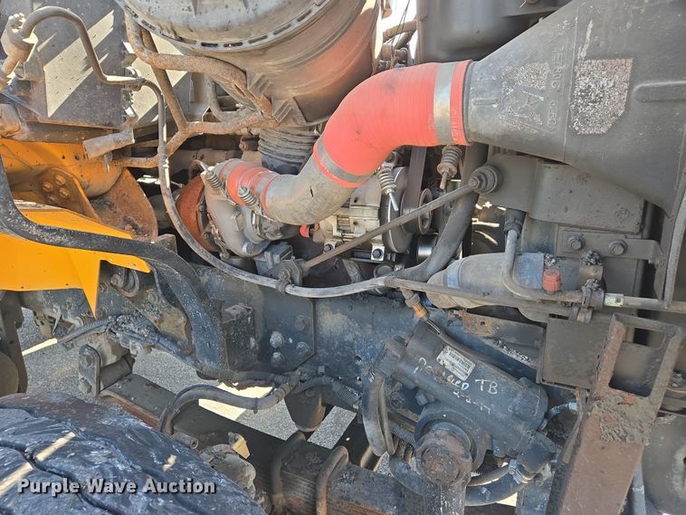 image for item EJ7348 2006 International 7400 dump truck