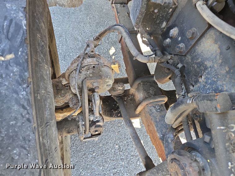 image for item EJ7348 2006 International 7400 dump truck