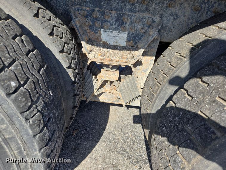 image for item EJ7348 2006 International 7400 dump truck