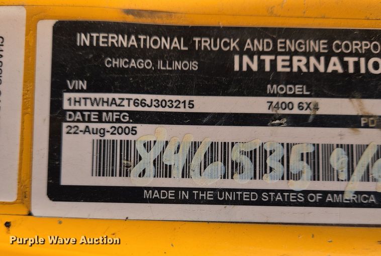 image for item EJ7348 2006 International 7400 dump truck