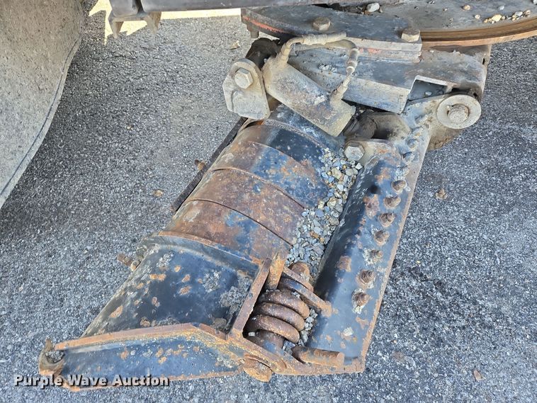 image for item EJ7349 2006 International 7400 dump truck