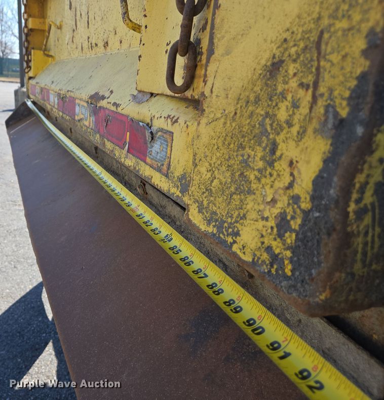 image for item EJ7349 2006 International 7400 dump truck