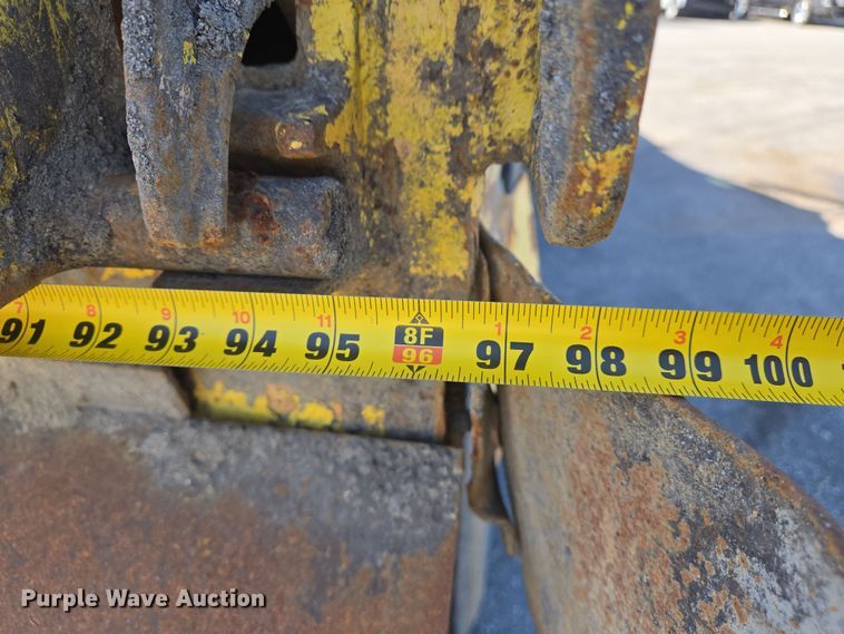 image for item EJ7349 2006 International 7400 dump truck