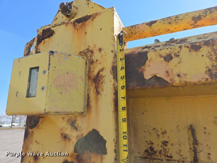 image for item EJ7349 2006 International 7400 dump truck