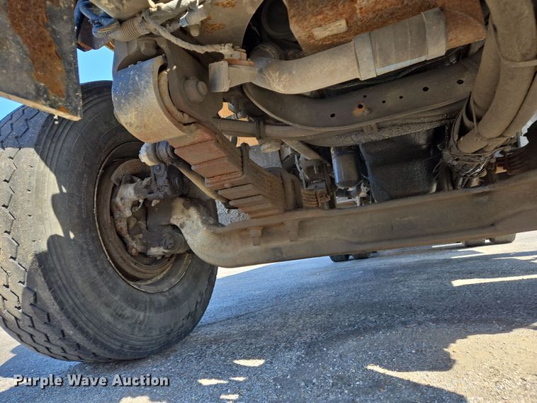 image for item EJ7349 2006 International 7400 dump truck