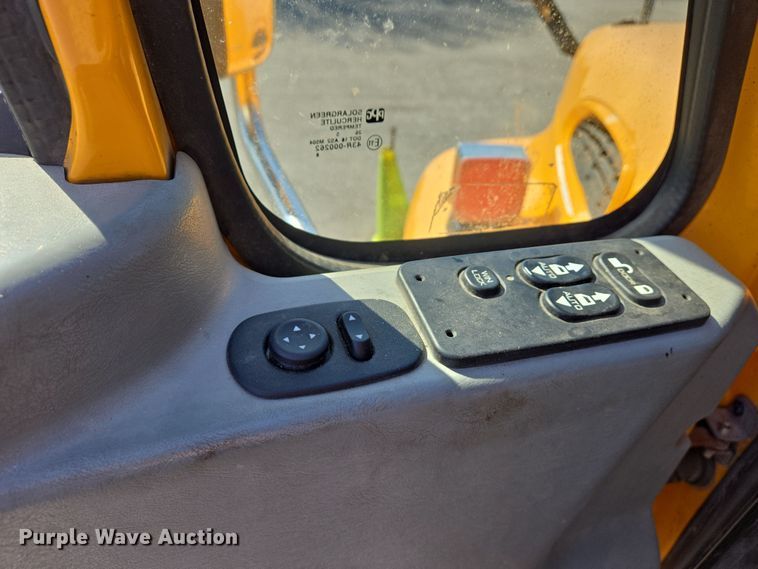 image for item EJ7349 2006 International 7400 dump truck