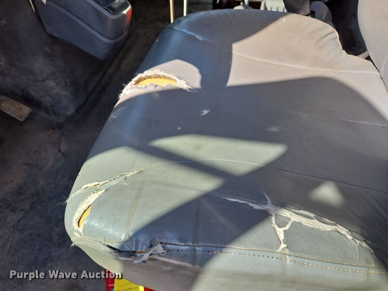 image for item EJ7349 2006 International 7400 dump truck