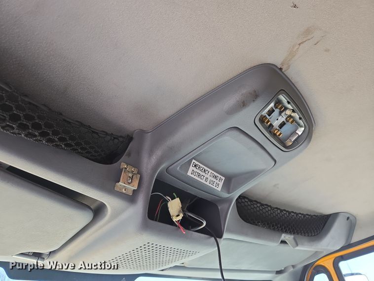 image for item EJ7349 2006 International 7400 dump truck