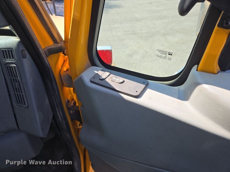 image for item EJ7349 2006 International 7400 dump truck