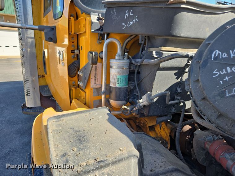 image for item EJ7349 2006 International 7400 dump truck