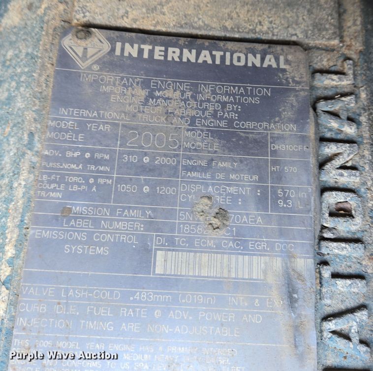 image for item EJ7349 2006 International 7400 dump truck