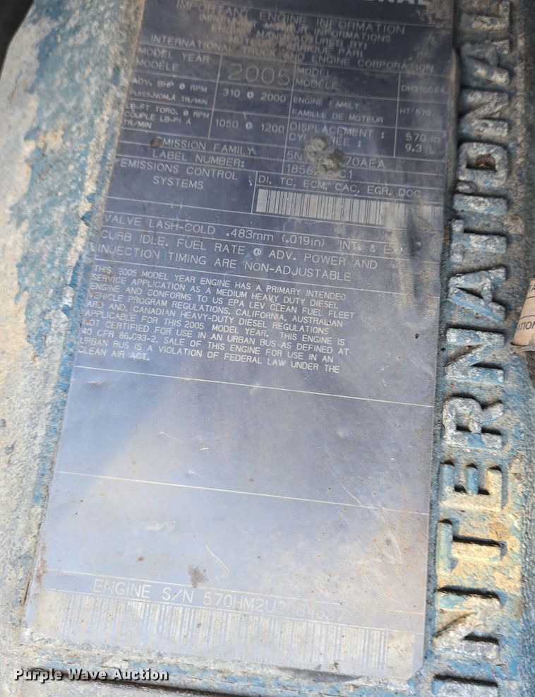 image for item EJ7349 2006 International 7400 dump truck