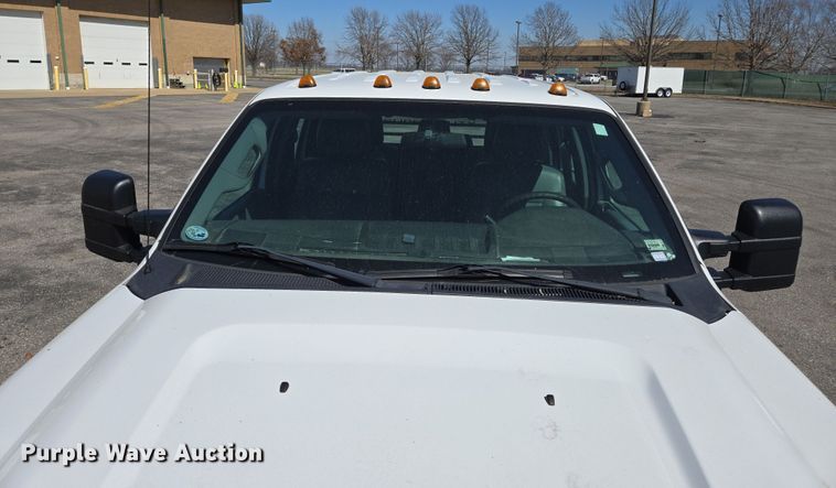 image for item EJ7350 2013 Ford F450 Super Duty XL Crew Cab flatbed truck