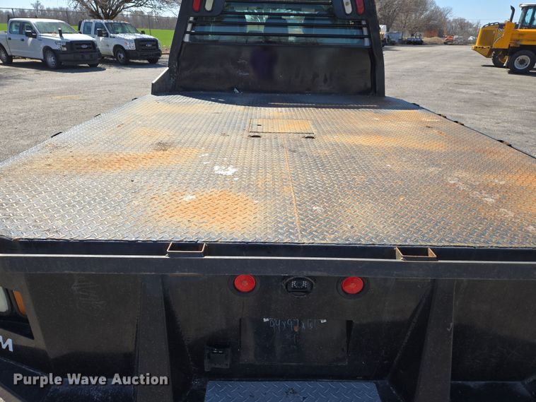 image for item EJ7350 2013 Ford F450 Super Duty XL Crew Cab flatbed truck