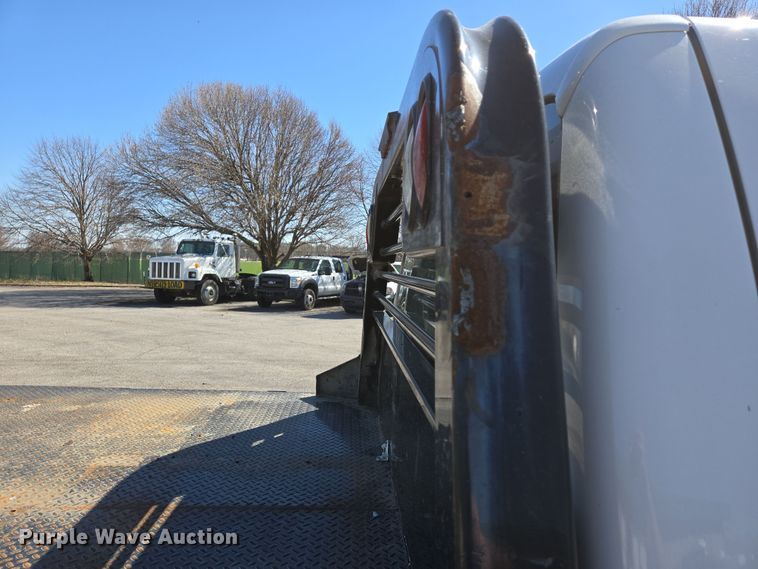 image for item EJ7350 2013 Ford F450 Super Duty XL Crew Cab flatbed truck