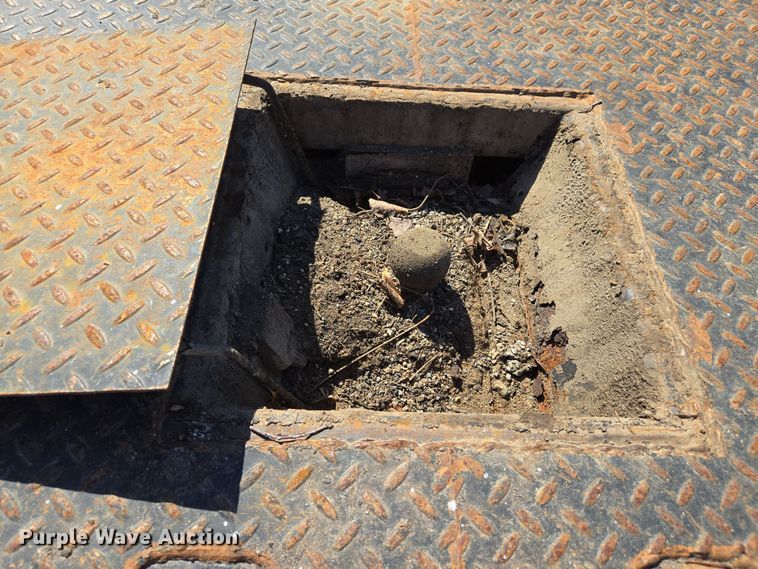 image for item EJ7350 2013 Ford F450 Super Duty XL Crew Cab flatbed truck