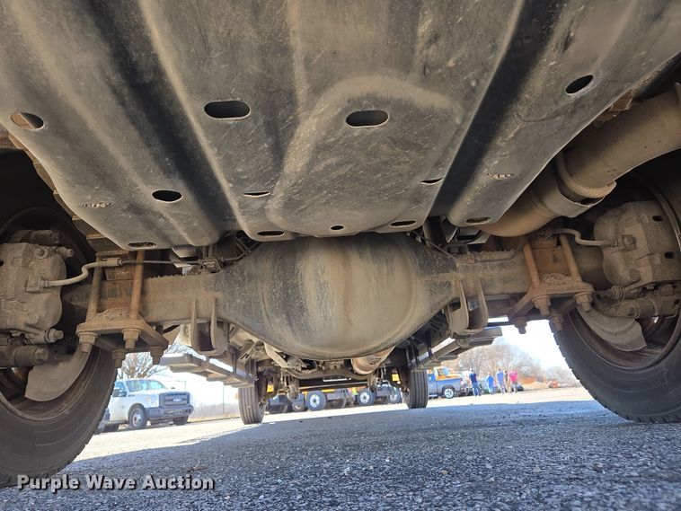 image for item EJ7350 2013 Ford F450 Super Duty XL Crew Cab flatbed truck