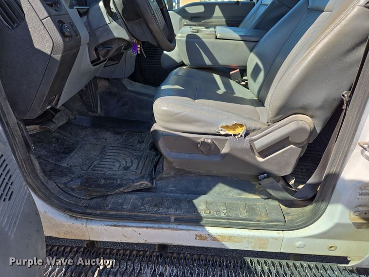 image for item EJ7350 2013 Ford F450 Super Duty XL Crew Cab flatbed truck