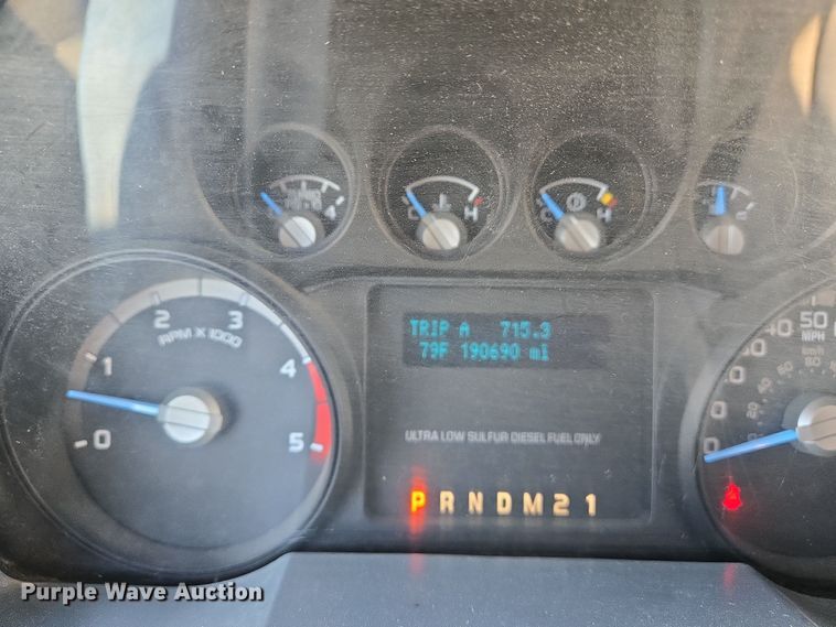 image for item EJ7350 2013 Ford F450 Super Duty XL Crew Cab flatbed truck