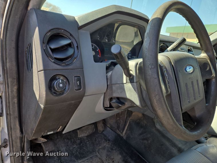 image for item EJ7350 2013 Ford F450 Super Duty XL Crew Cab flatbed truck