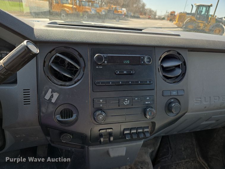 image for item EJ7350 2013 Ford F450 Super Duty XL Crew Cab flatbed truck