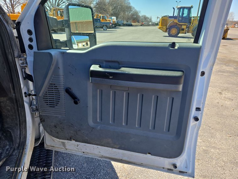 image for item EJ7350 2013 Ford F450 Super Duty XL Crew Cab flatbed truck