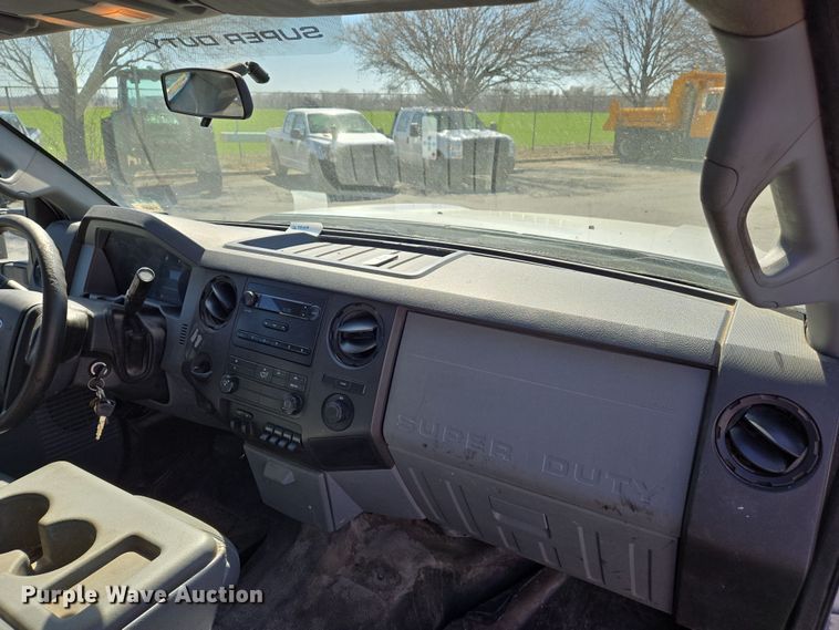 image for item EJ7350 2013 Ford F450 Super Duty XL Crew Cab flatbed truck