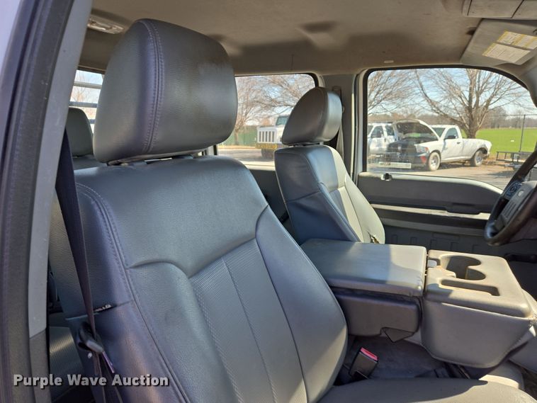 image for item EJ7350 2013 Ford F450 Super Duty XL Crew Cab flatbed truck